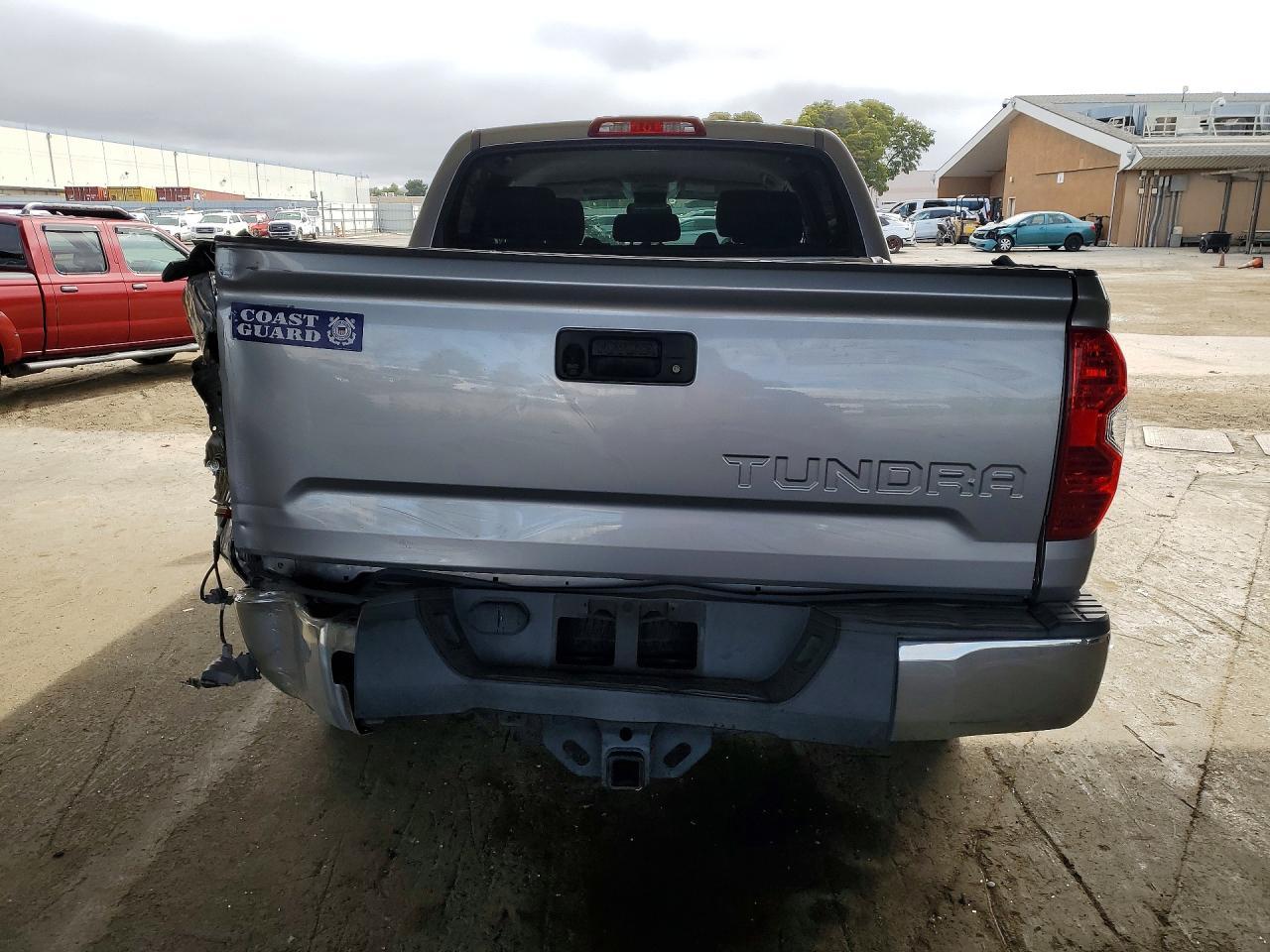 2014 Toyota Tundra Crewmax SR5