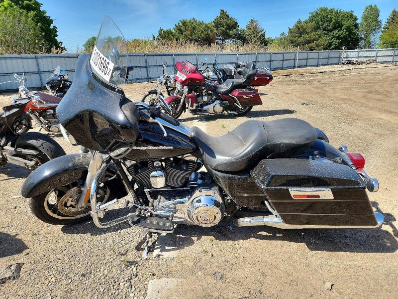 2011 Harley-Davidson Flhx