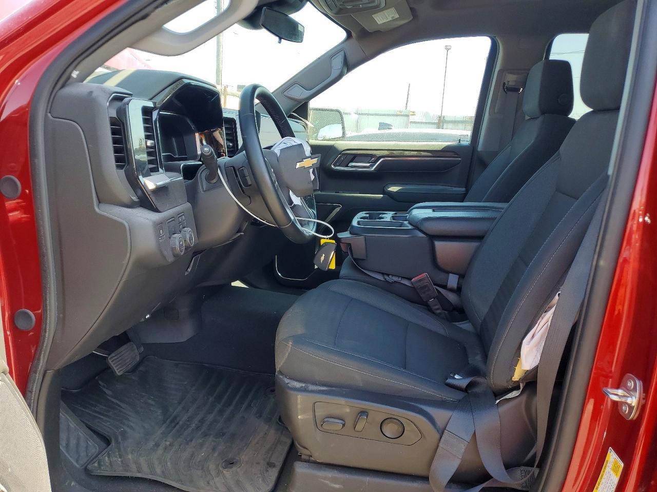 2024 Chevrolet Silverado C1500 LT
