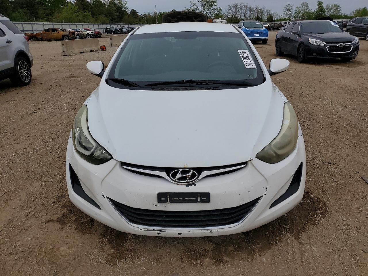 2016 Hyundai Elantra se