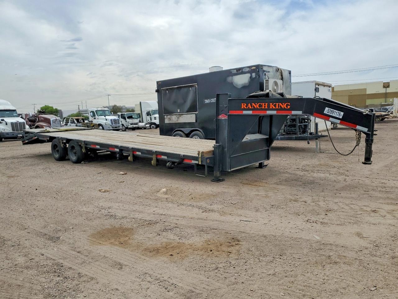 2024 Ranch King GNLS32-20DKC1LPSS  Equipment Trailer