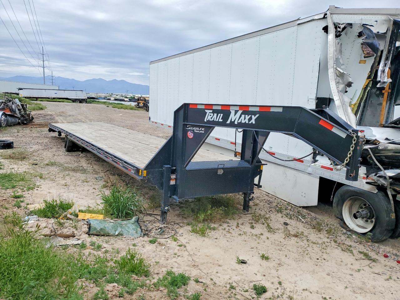 2024 Trail Maxx SD27-40 Flatbed Trailer