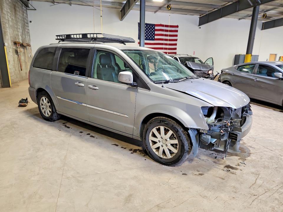 2013 Chrysler Town & Country Touring