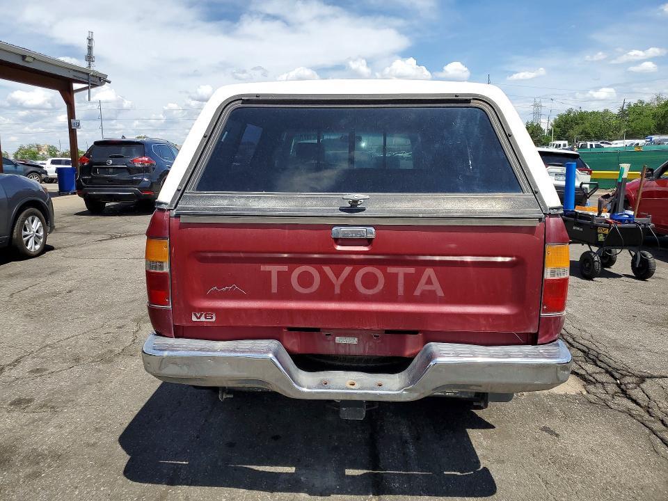 1990 Toyota Pickup Deluxe