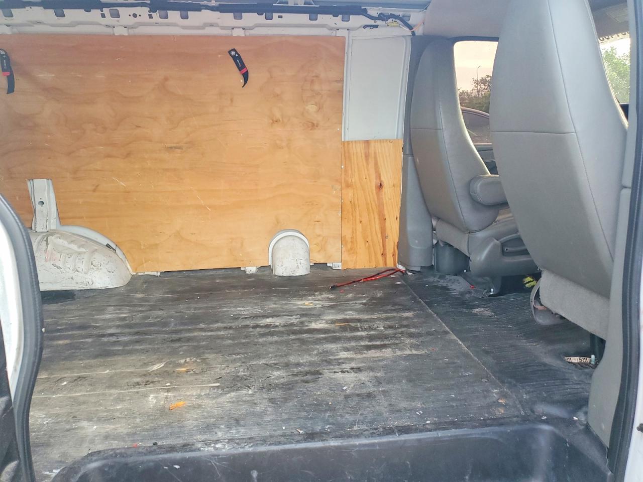 2014 Chev Express G1500