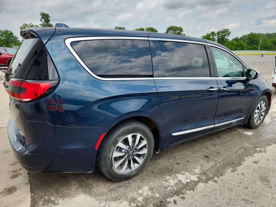 2022 Chrysler Pacifica Hybrid Limited