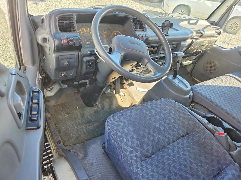 2006 Isuzu NPR