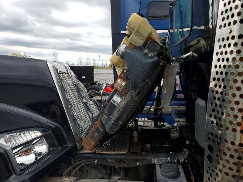 2017 Kenworth Construction T880