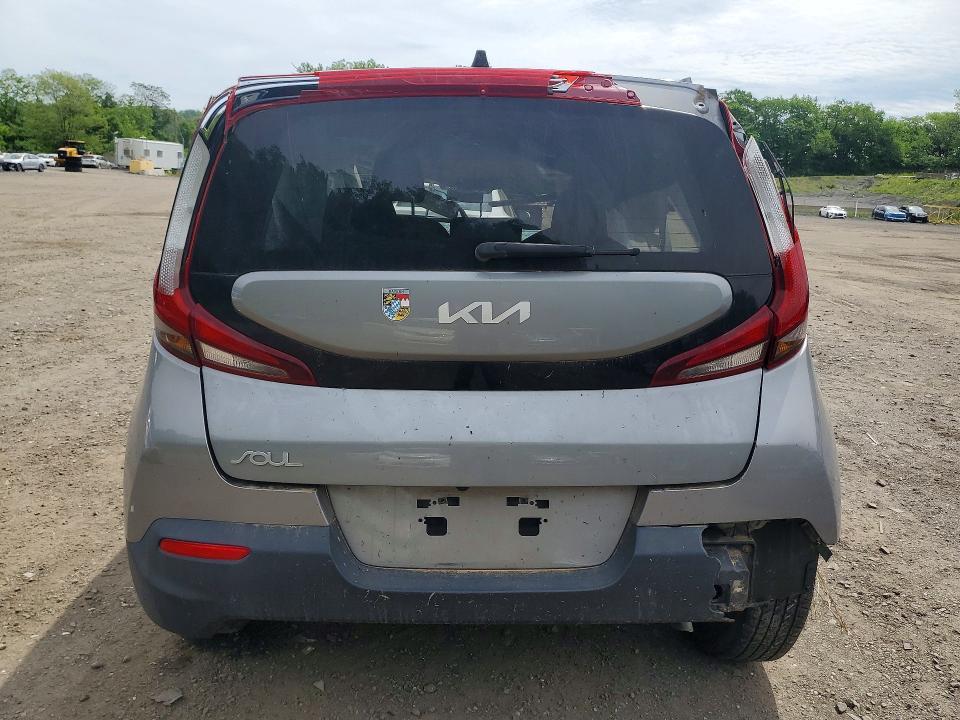 2022 KIA Soul lx