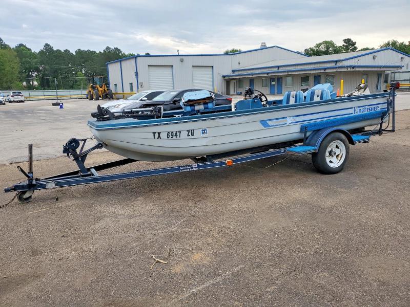 1985 Kingfisher Master Molders Boat