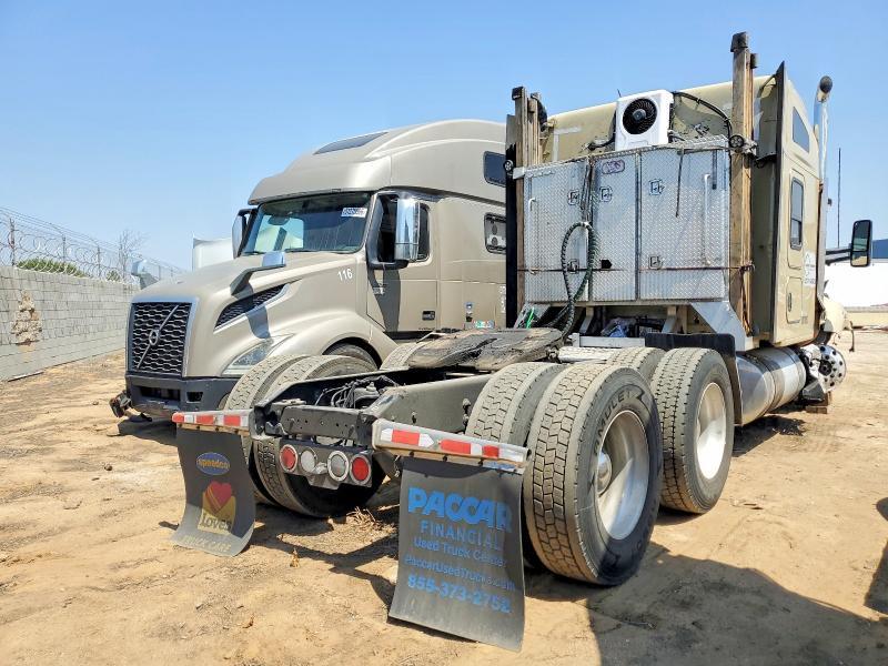2020 Kenworth T680 Semi Truck