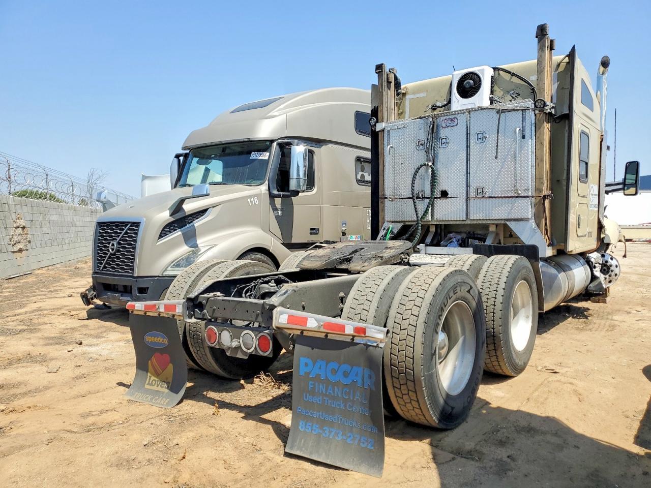 2020 Kenworth T680 Semi Truck