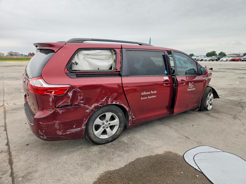 2017 Toyota Sienna le