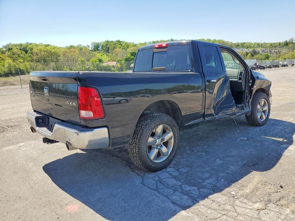 2015 Dodge RAM 1500 SLT
