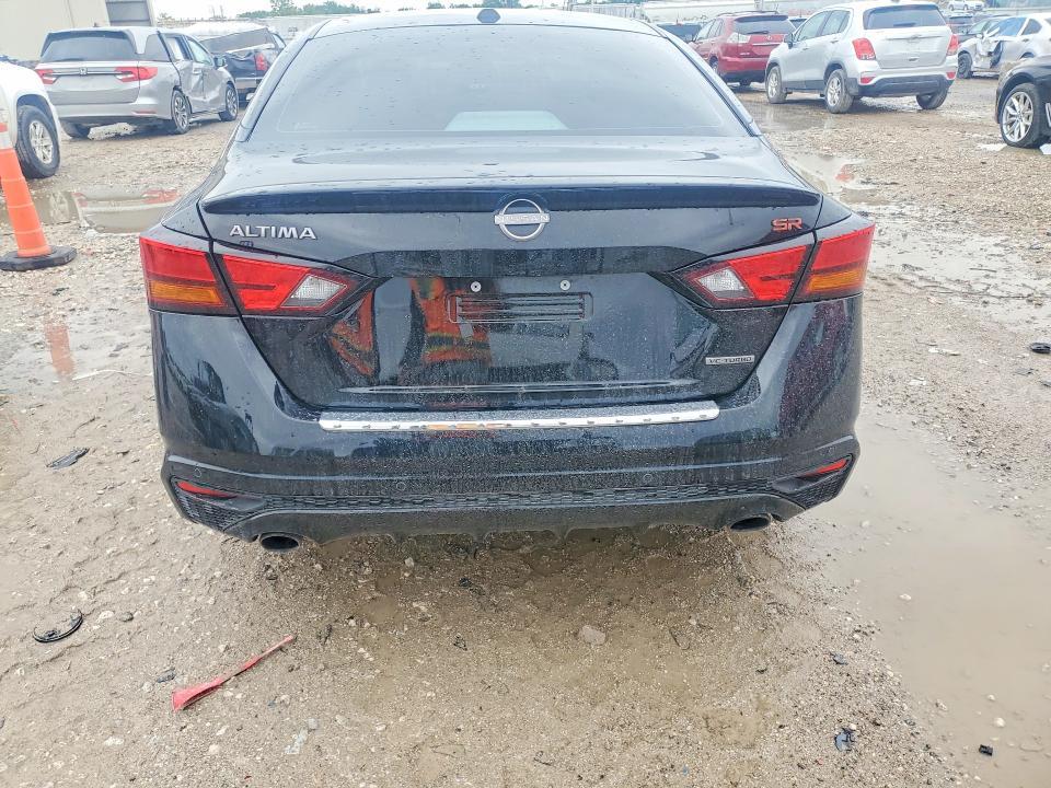 2023 Nissan Altima sr