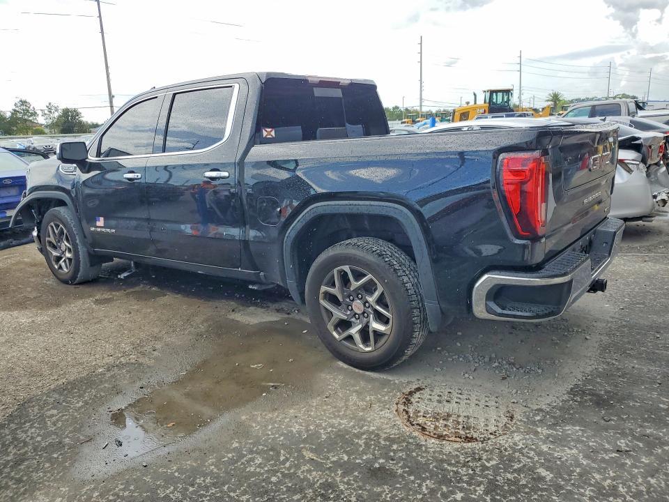 2022 GMC Sierra C1500 SLT