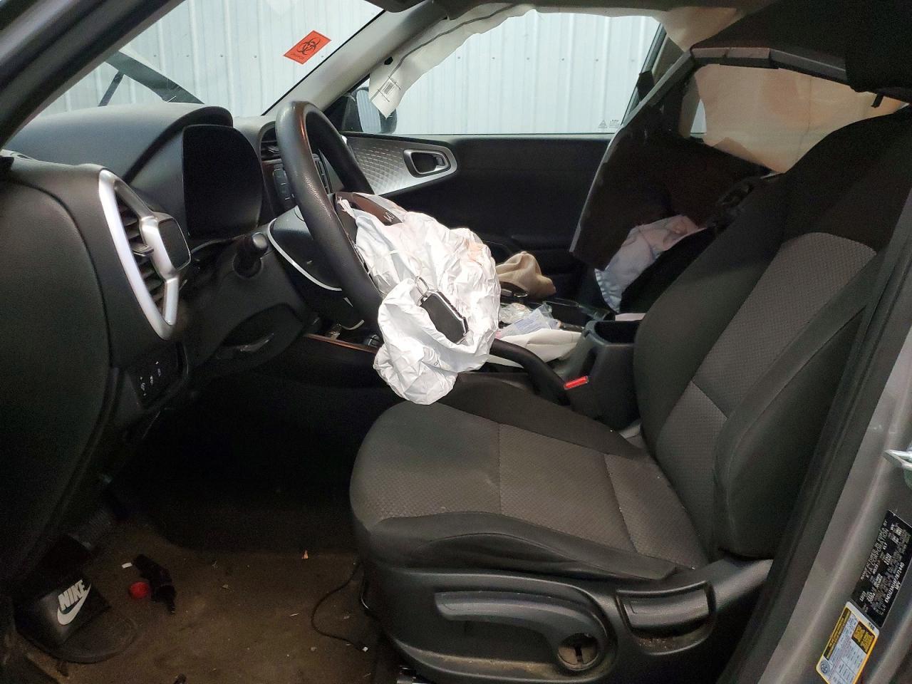 2023 KIA Soul lx
