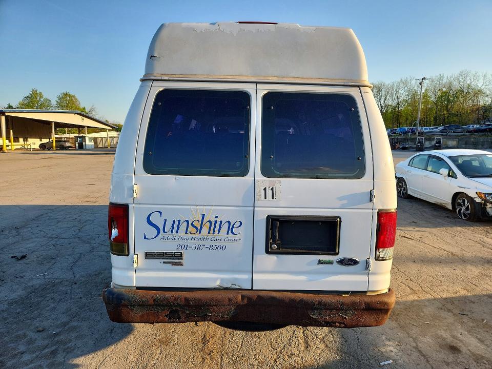2010 Ford Econoline E350 Super Duty Wagon