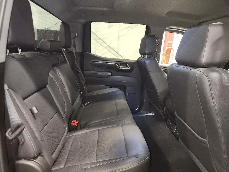 2025 GMC Sierra K1500 slt