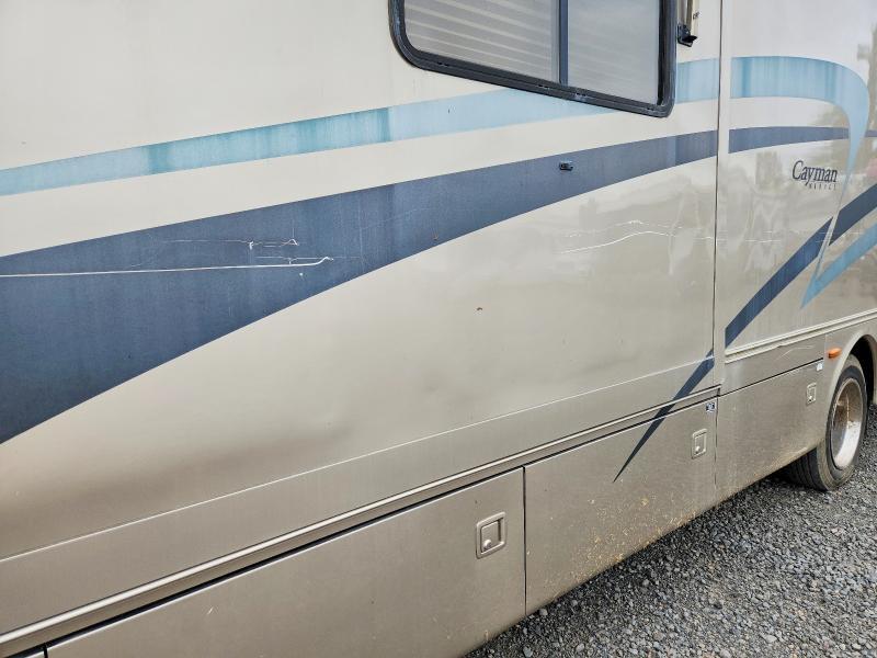2006 Monaco Coa CH Cayman RV