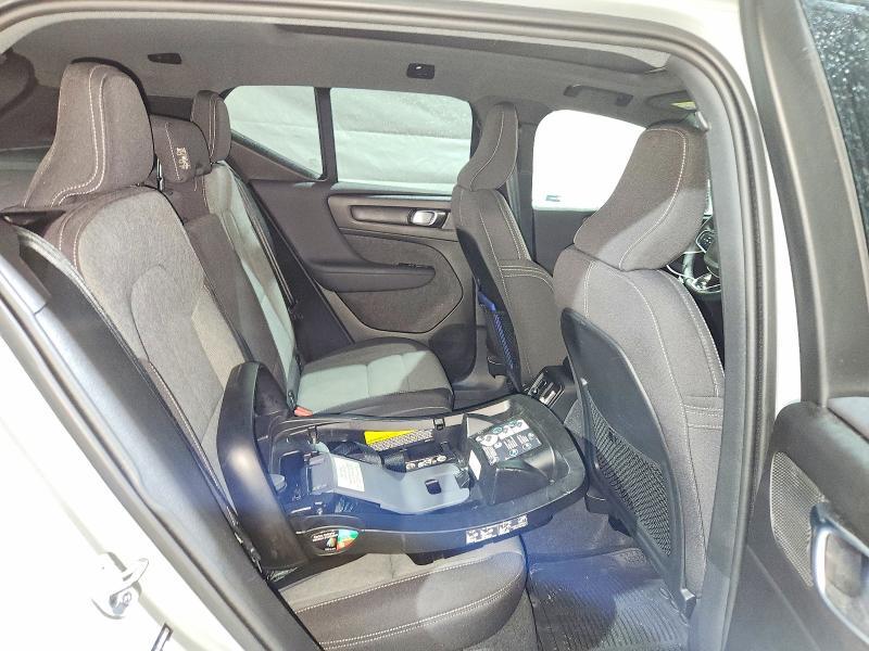 2024 Volvo Xc40 Core