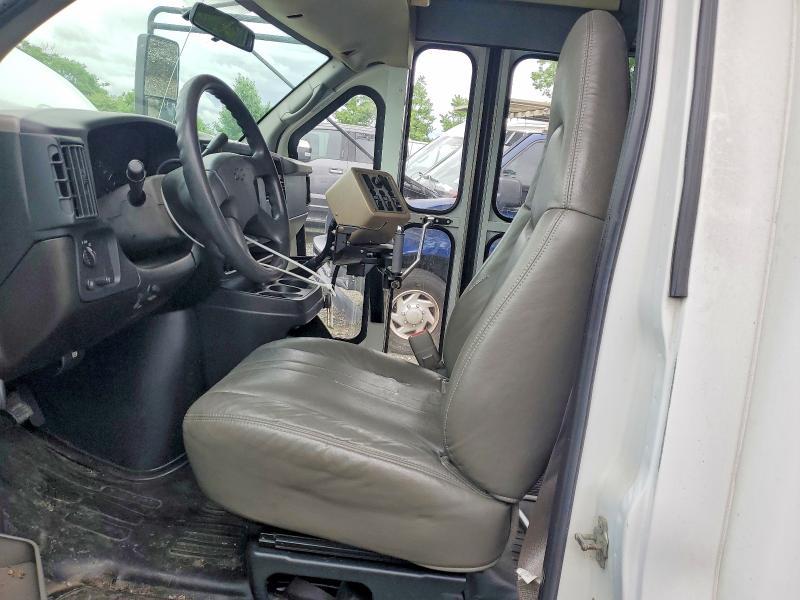 2006 Chevrolet Express Shuttle bus