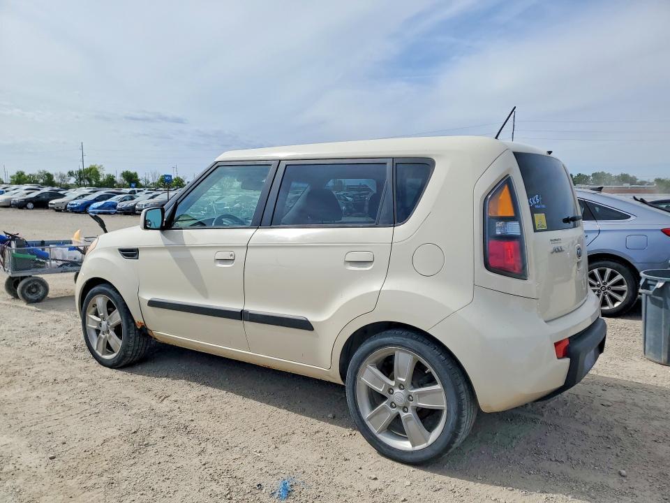 2010 KIA Soul +