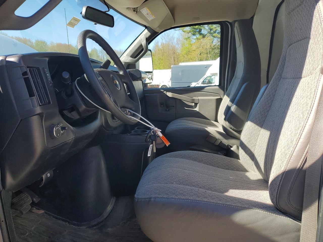 2025 Chevrolet Express G3500