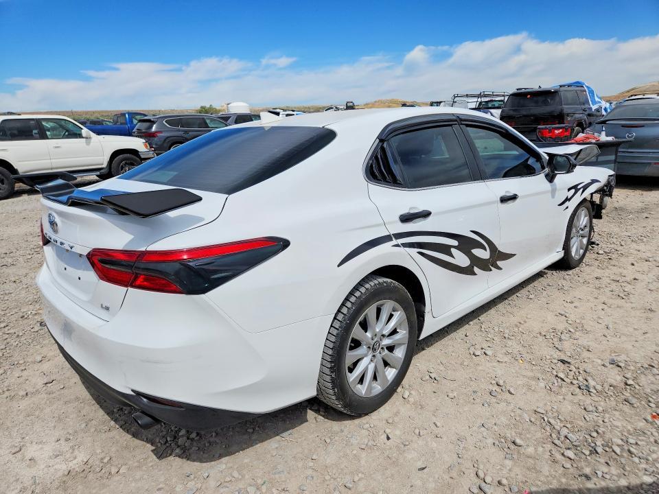 2020 Toyota Camry le