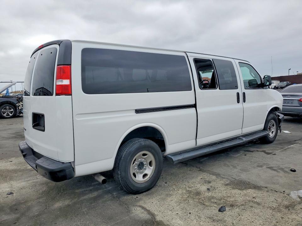 2023 Chevrolet 2023 Chevy Express G3500 Psgr Van-r&d-pri Fleet