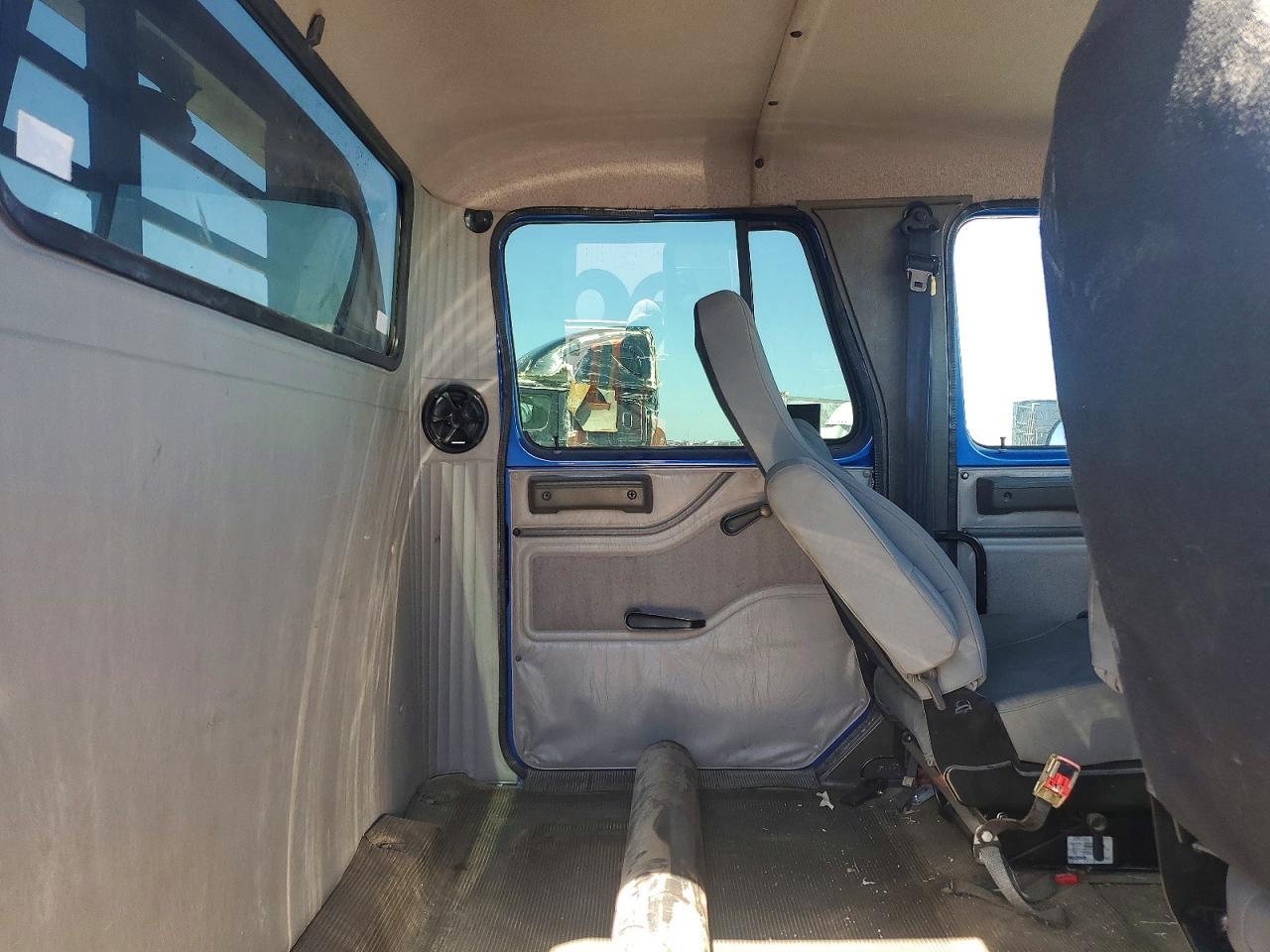 1999 International 4000 4700