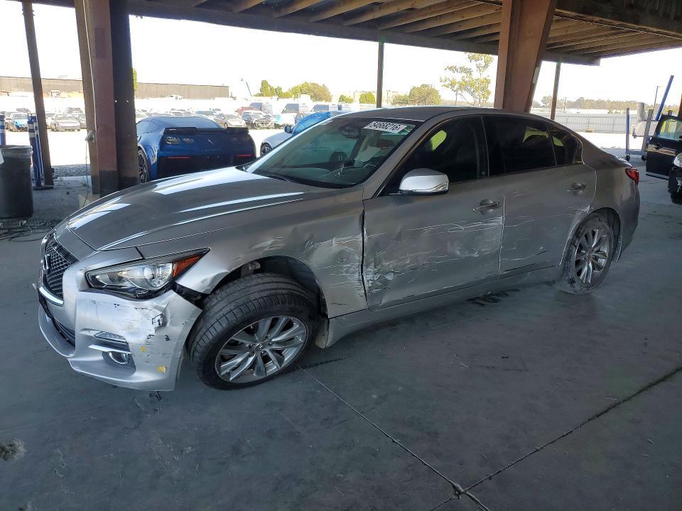 2015 Infiniti Q50 Premium