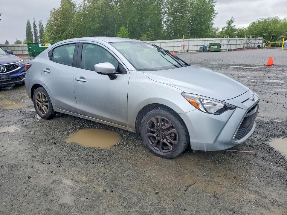 2017 Toyota Yaris ia Base