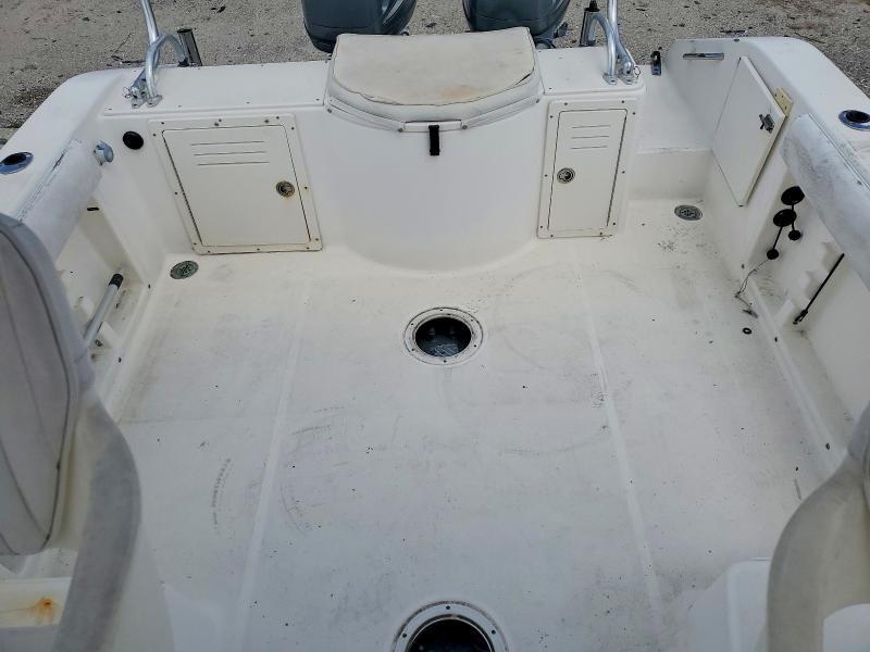 2003 Cobia Boats 2003 Cobia Boat 250 Walkaroung-Boat