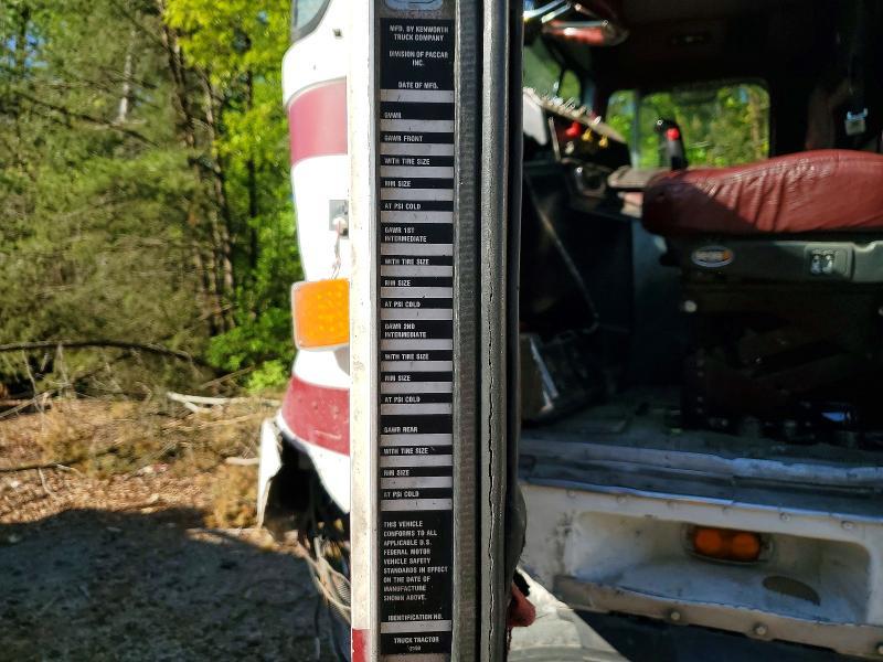 1985 Kenworth COE K100E-Semi Truck