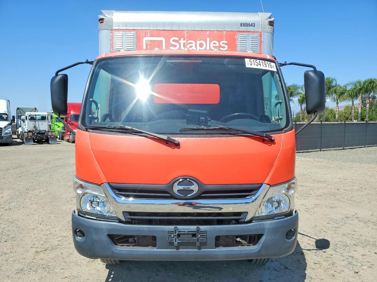 2017 Hino 195