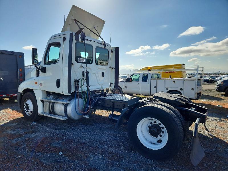 2018 Freigliner 2018 Freightliner Cascadia 125 Semi Truck