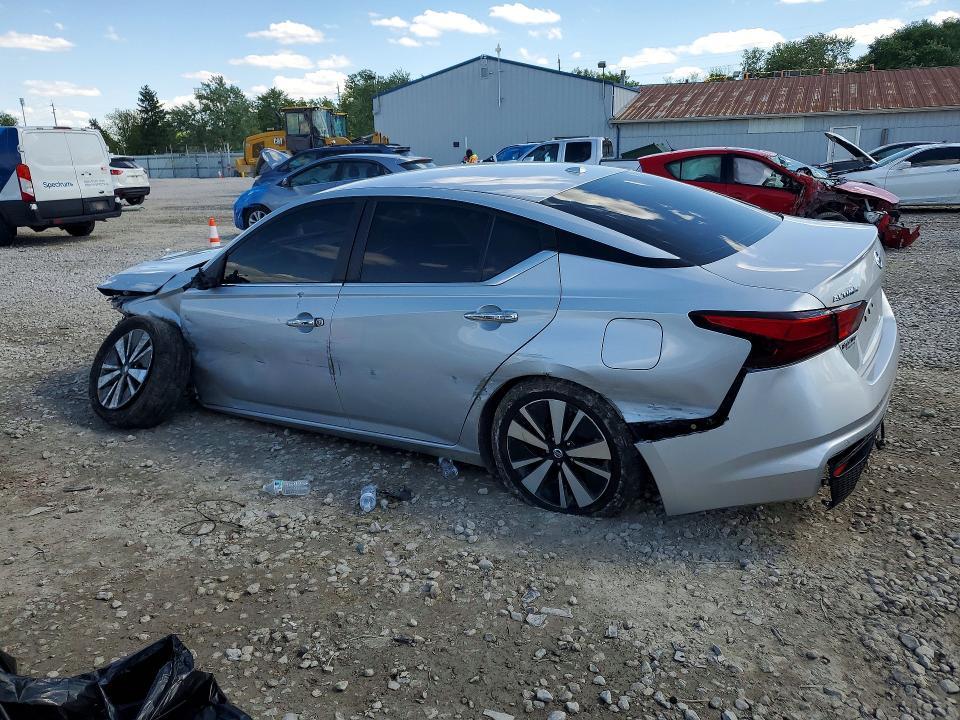 2021 Nissan Altima sv