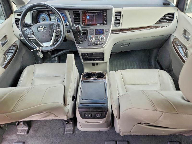 2020 Toyota Sienna xle Premium 8-passenger