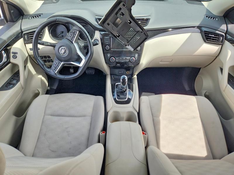 2022 Nissan Rogue Sport sv