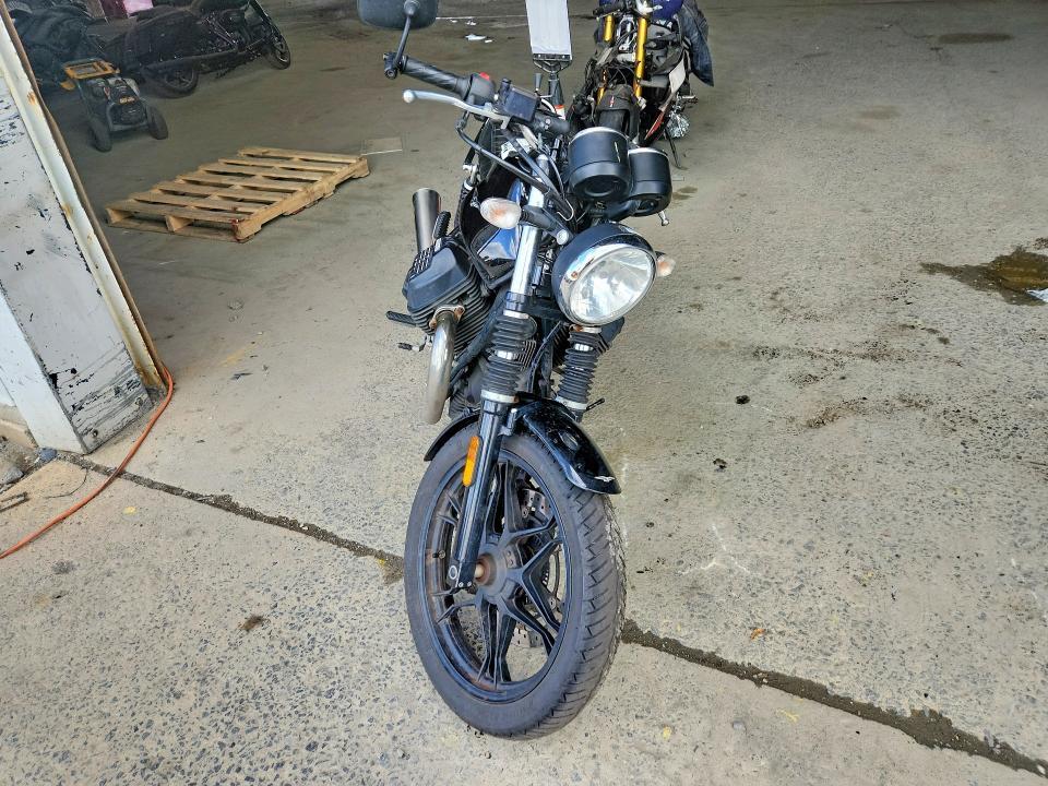 2017 Moto Guzzi V7 III Special
