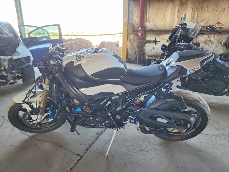 2024 BMW S 1000 RR