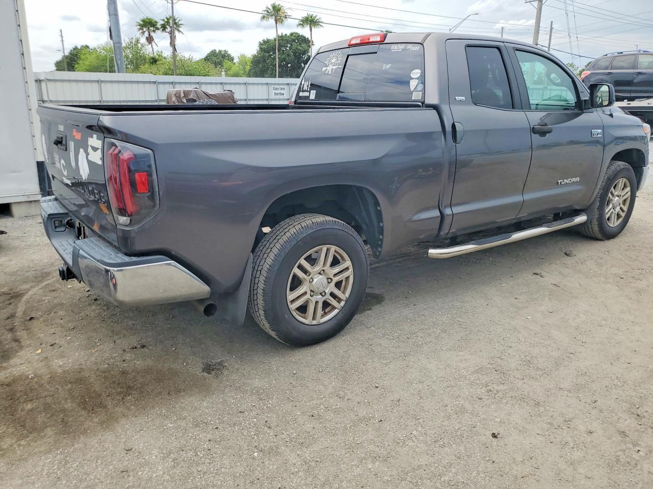 2015 Toyota Tundra SR5