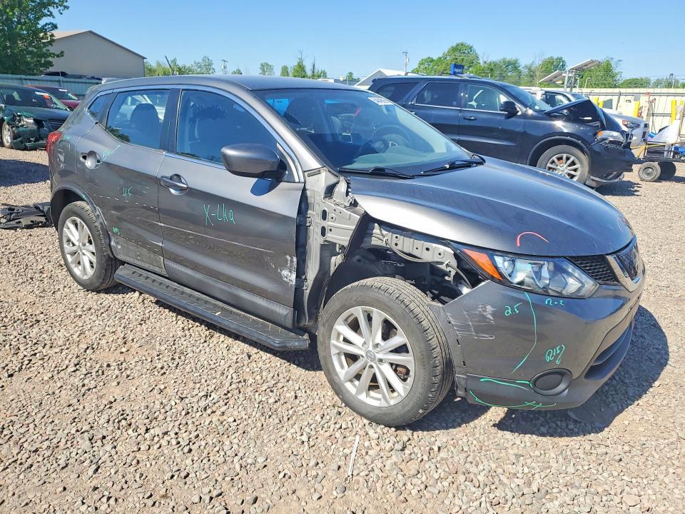 2018 Nissan Rogue Sport s