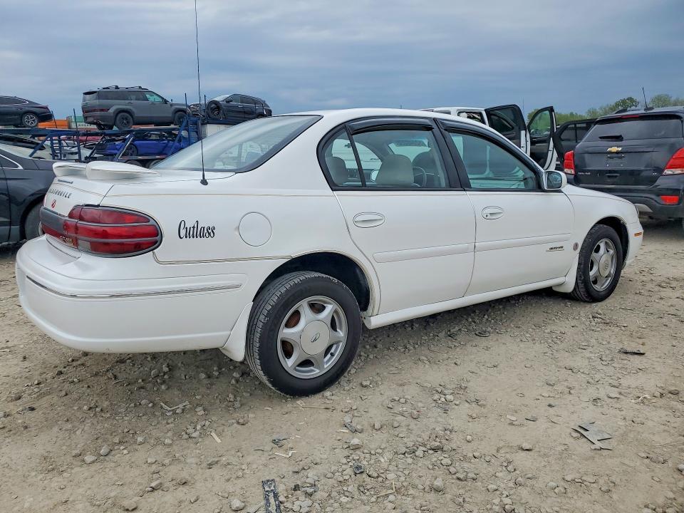 1998 Oldsmobile Cutlass gls
