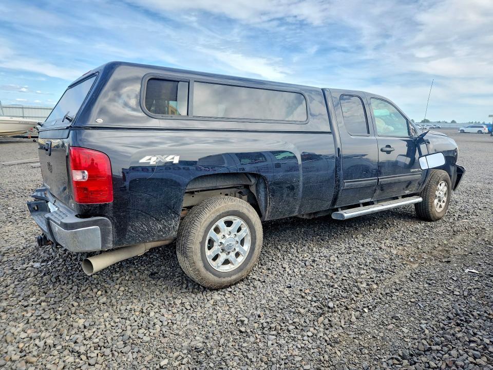 2011 Chevrolet Silverado K3500 LT