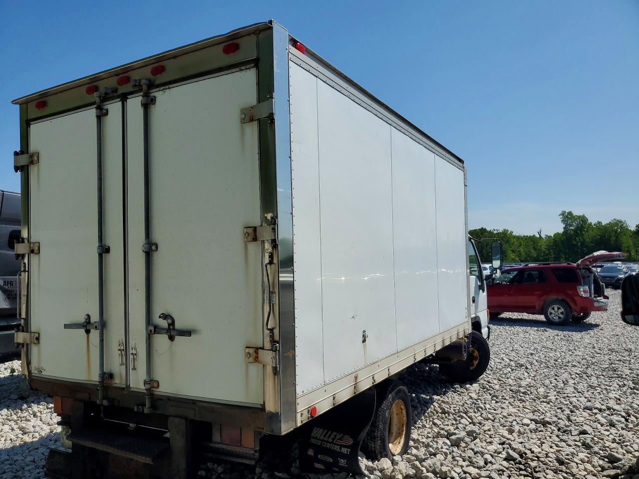 2004 Isuzu NPR