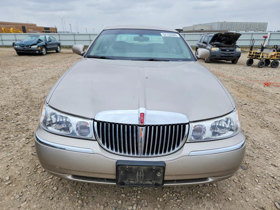 1999 Lincoln Town car Signature