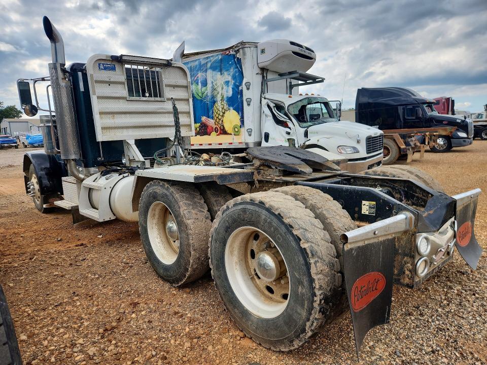 2007 Peterbilt 379 Semi Truck