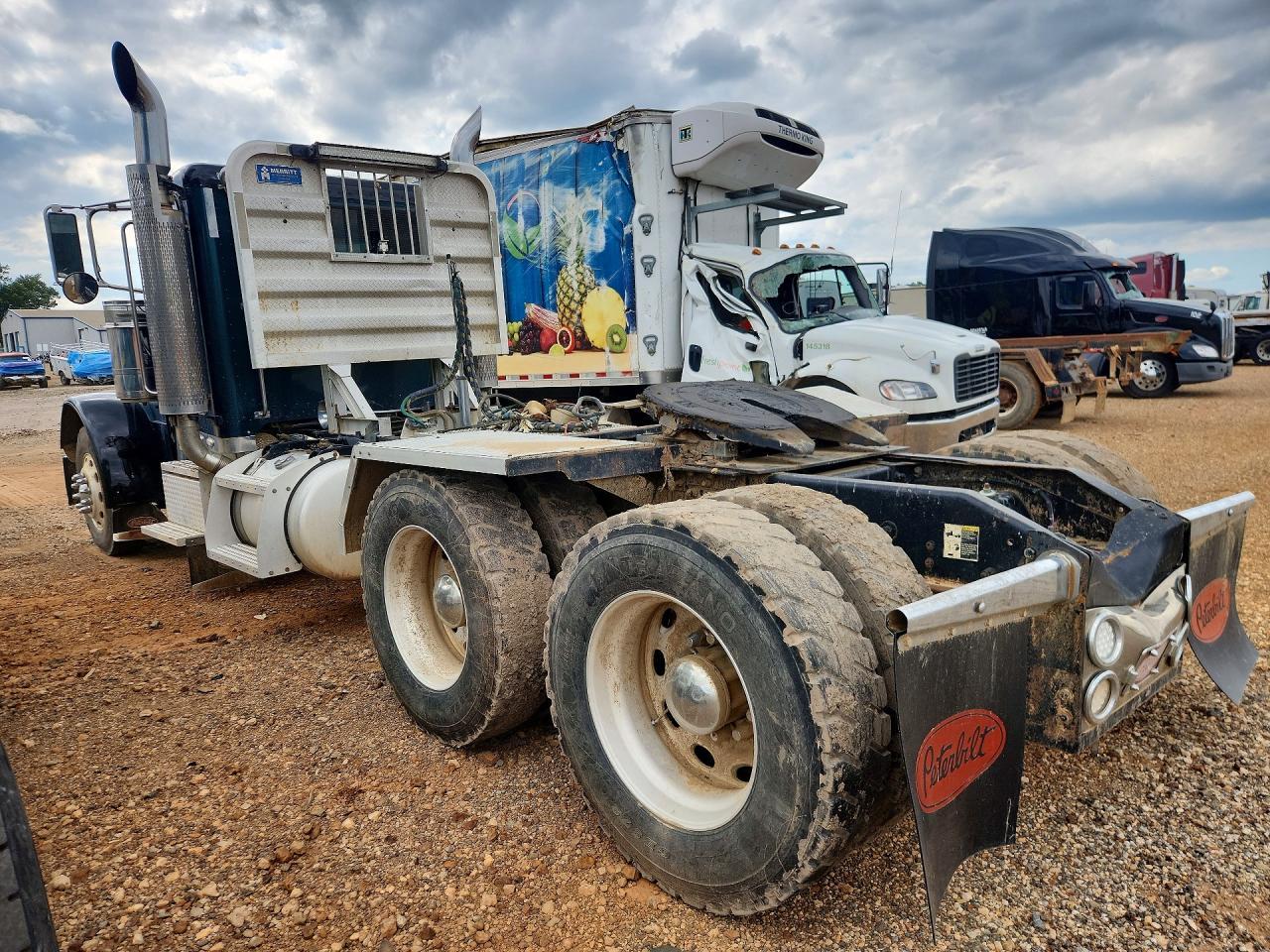 2007 Peterbilt 379 Semi Truck